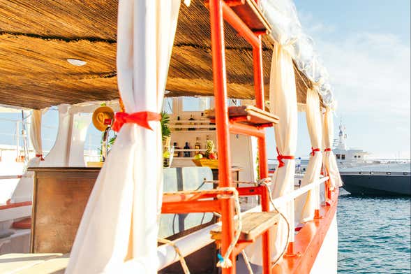 Excursão a Formentera de barco de madeira