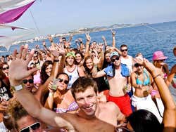 Festa em barco em Ibiza