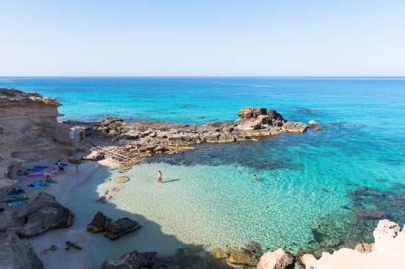 Barco pelas calas de Formentera